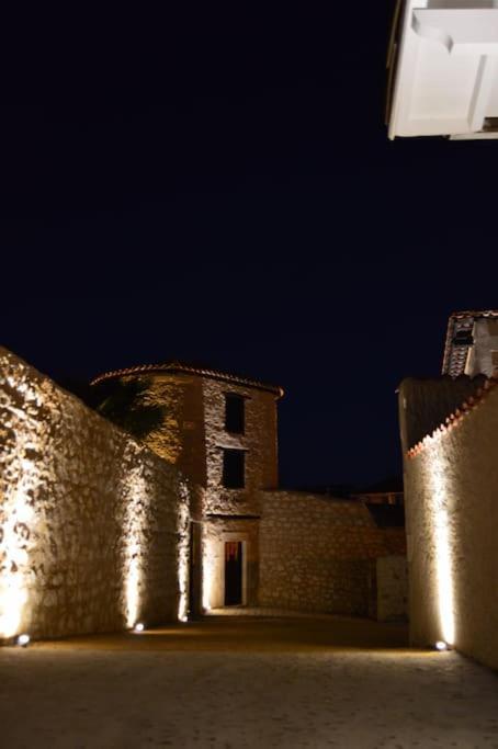 Tour Medievale Fortifiee Entierement Restaure Saint-Sever  Extérieur photo